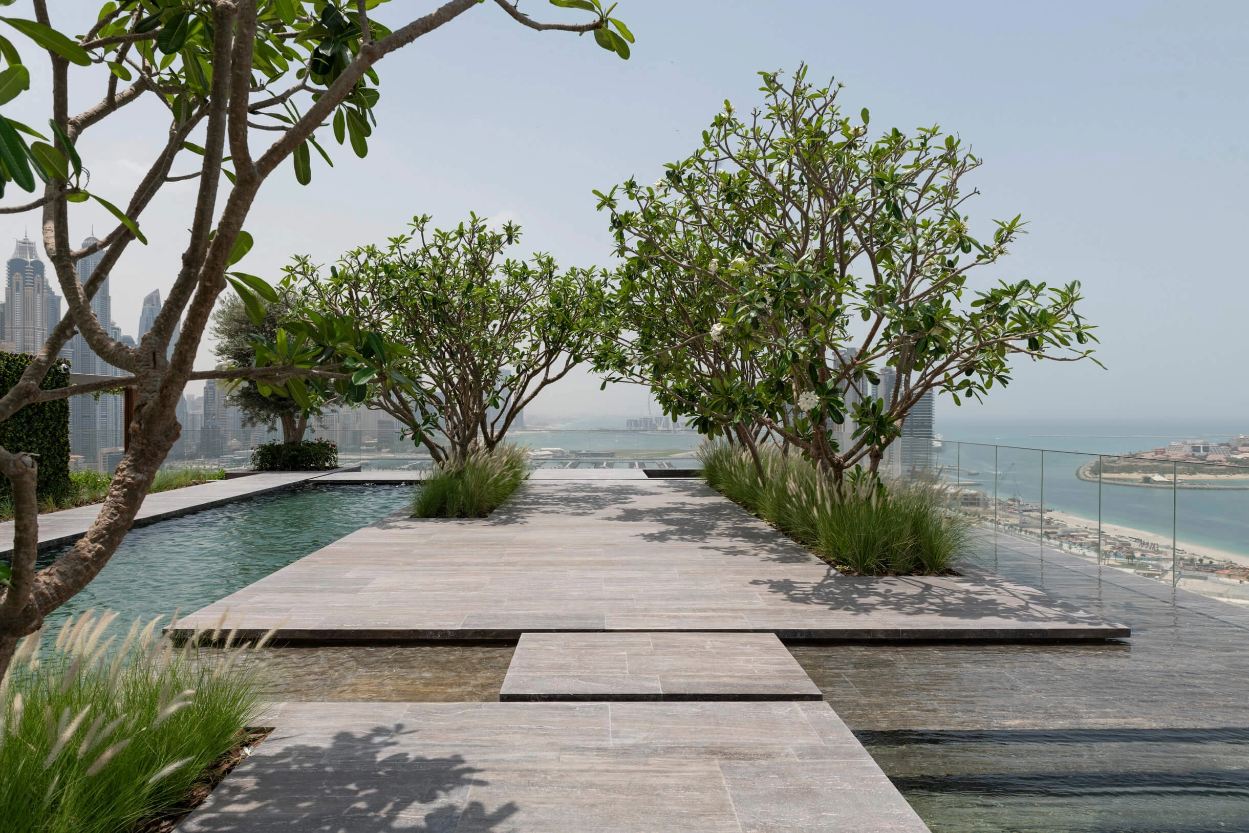 Piscina e Vista Panorâmica